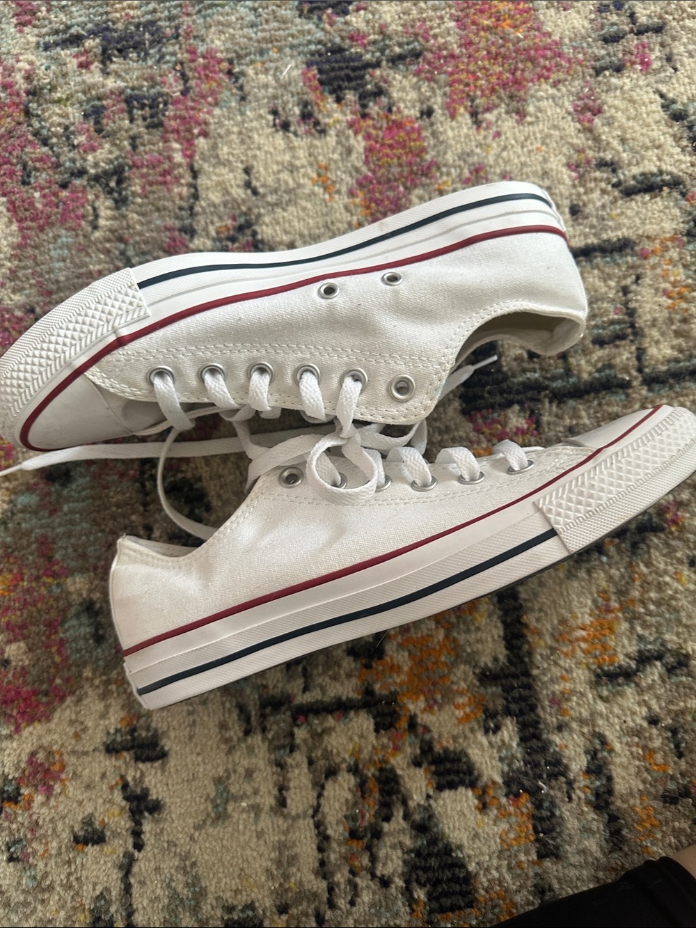 Converse Chuck Taylor All Star Low Top – White – Women’s 9 / Men’s 7